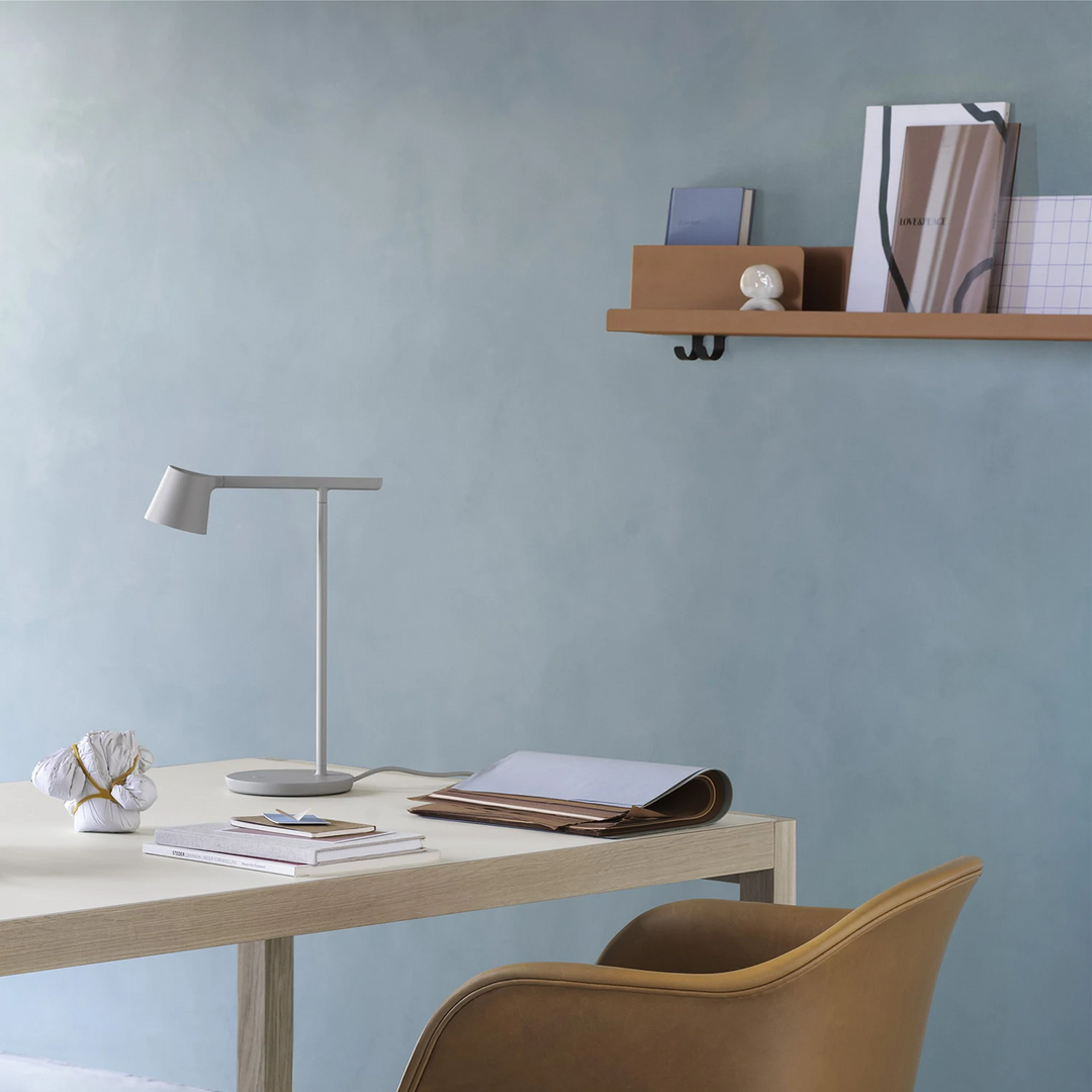 muuto | tip table lamp | white