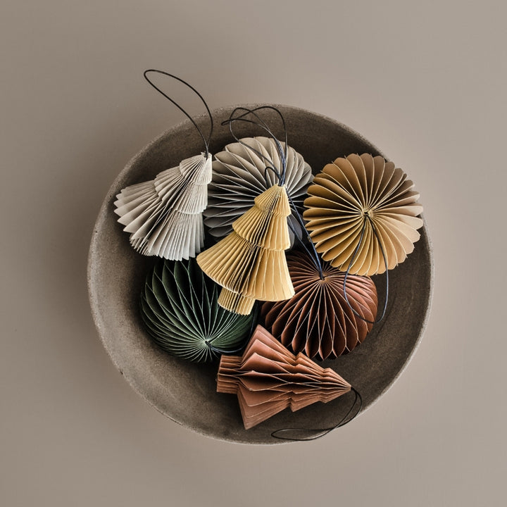 nordic rooms | ornament heart | golden sand