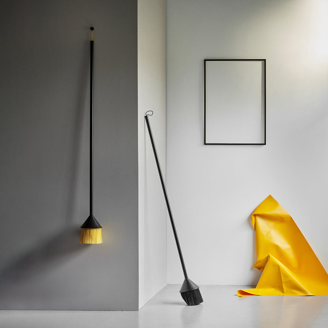 northern | mim outdoor broom | black + yellow - LC